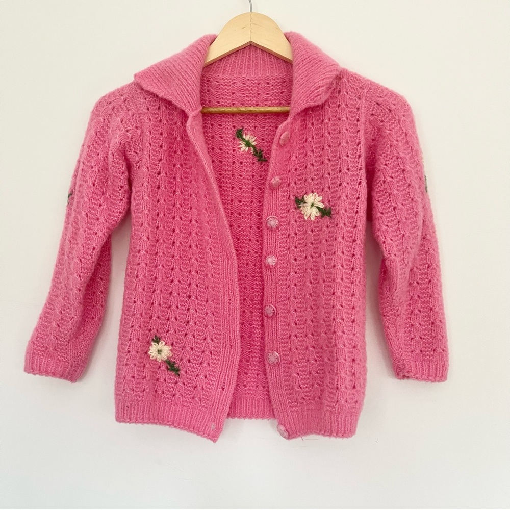 Handmade Pink Cable Knit Sweater w Floral Embroidery Flower Buttons Girls Sz M